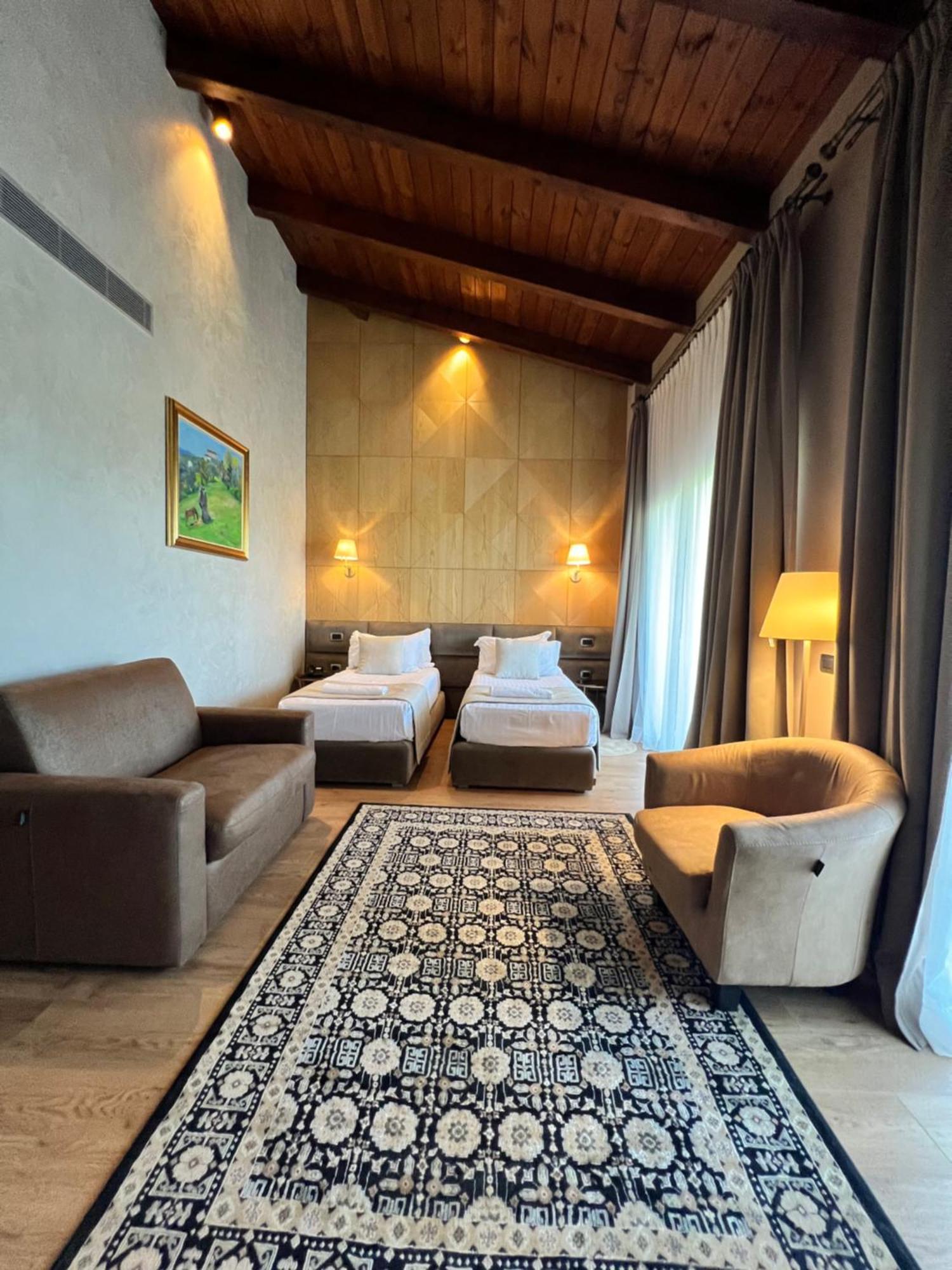 Agroturizem Kodra E Kuajve Otel Škalngur Dış mekan fotoğraf